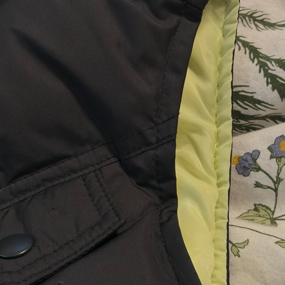 Vintage Y2K GAP Black Puffer Vest with High Collar - Picture 4 of 7